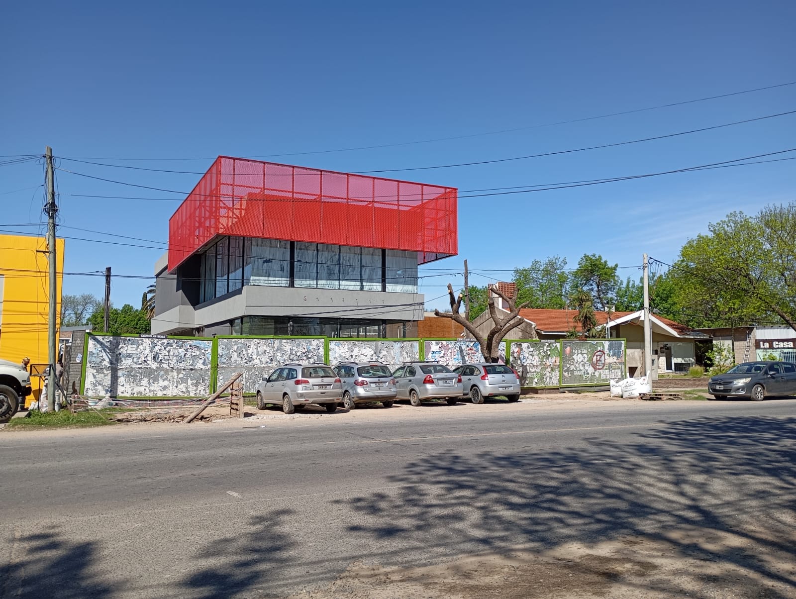 Mostaza pone primera en Funes y ya busca personal para revolucionar el fast food local: cómo postularse